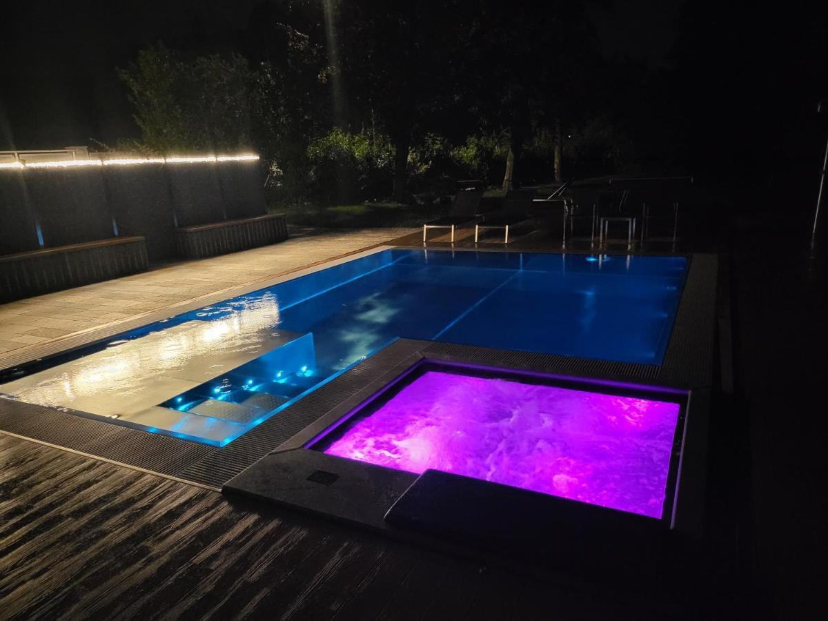 Royal Suite Parma Con Piscine Calda E Fredda Extérieur photo